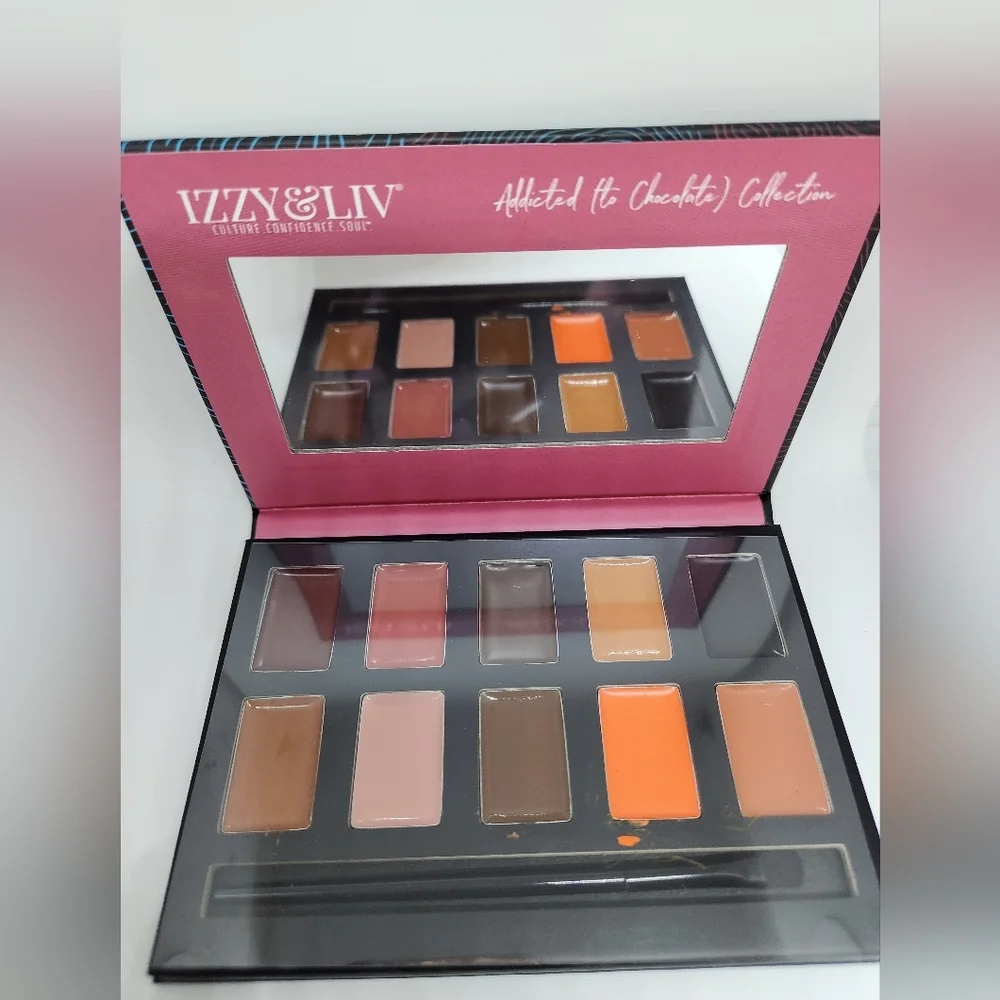 Izzy & Liv Addicted Collection 10 Lip Color Palette